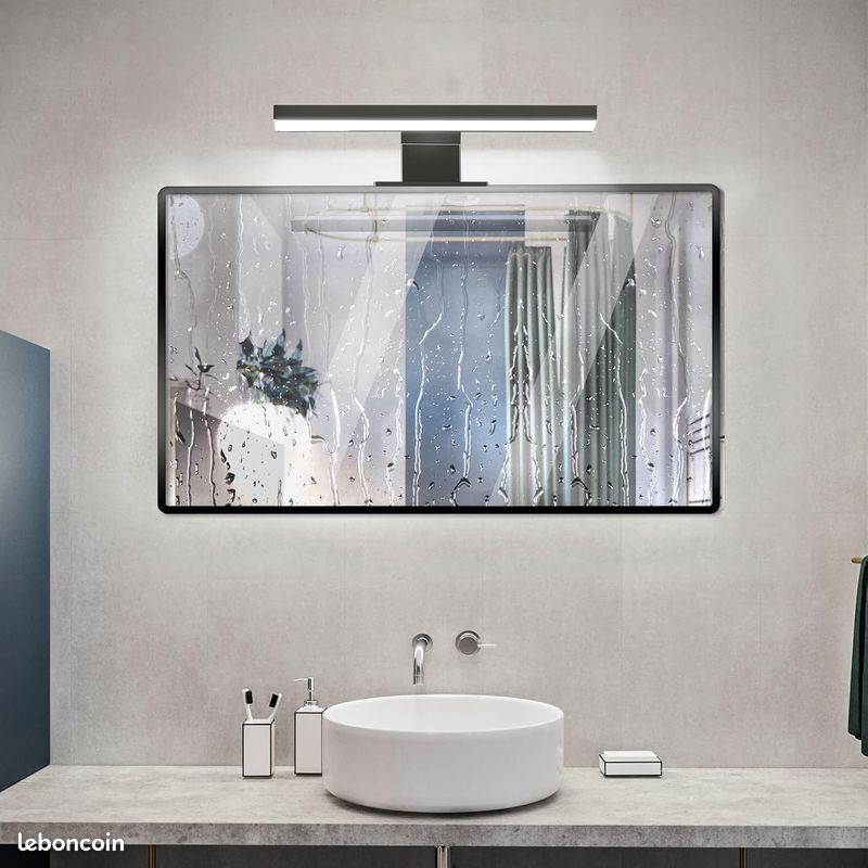 Lumière de salle de bain LED 2 en 1 IP44 lumière de miroir blanche froide – Noire 30 cm (image 4)