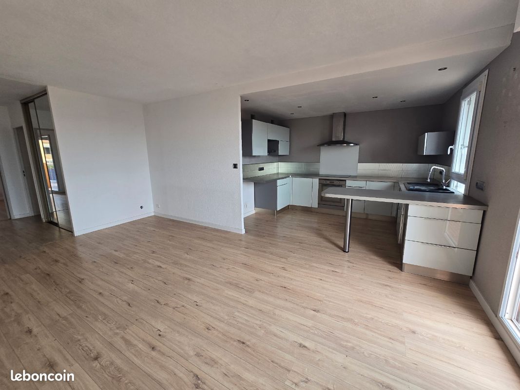 Appartement 3 pièces 70 m² · à Toulon · 69,5 m² · 1 000 €