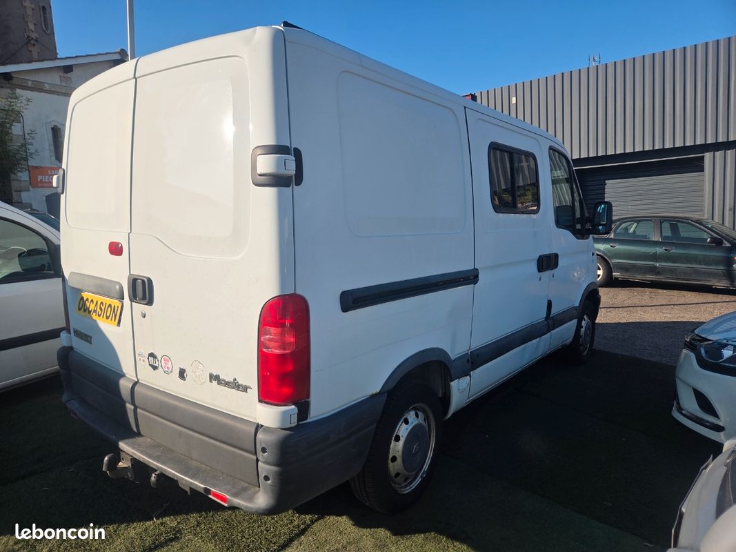 Renault Master II (Fourgon Aménagé) L1H1 T28 dCi 7CV 90CH