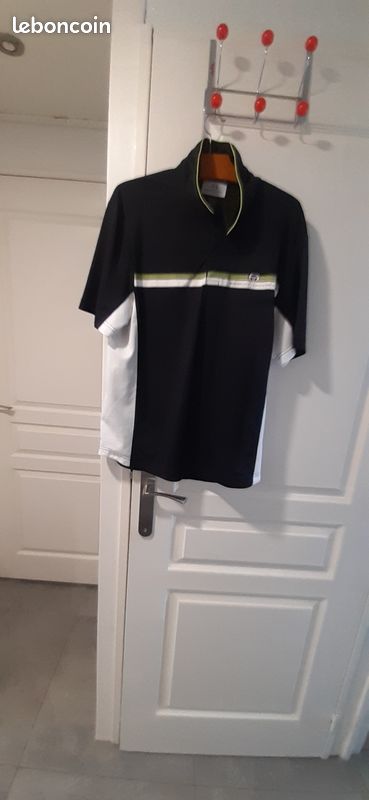 Tee-shirt portée une fois homme couleur noir blanc vert marque Sergio tacchini taille L .......20euros (image 2)
