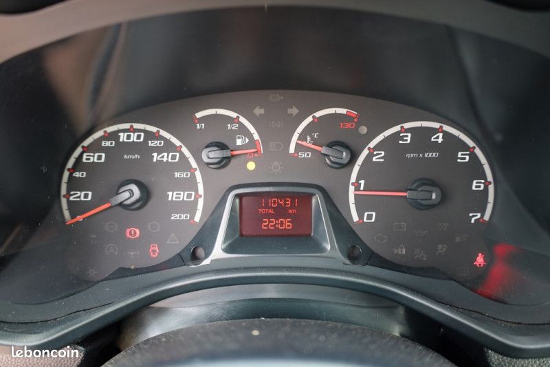 Ford KA 1.3 TDCI 75CH DPF STOP&START TREND (image 14)