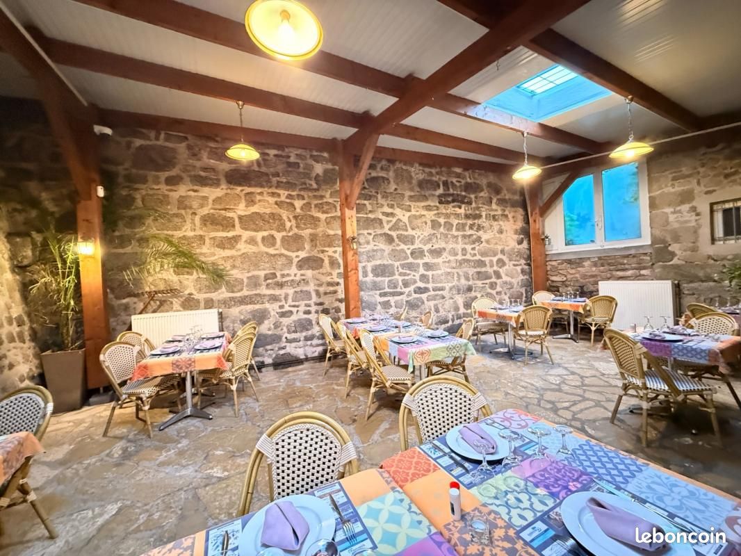 Immeuble 10 pièces 350 m² · à Guéret · 350 m² · 415 000 €