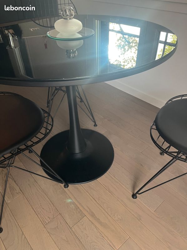 Table tulipe black plateau en verre (image 2)