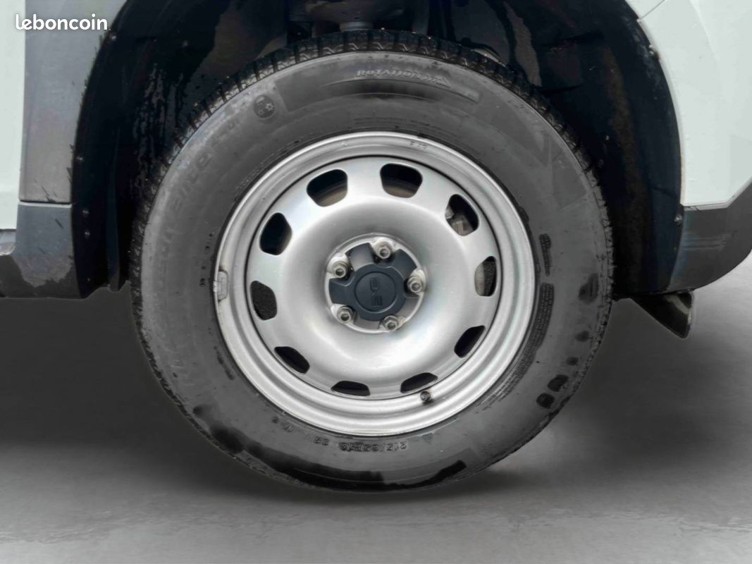 DACIA Duster ECO-G 100 4x2 Essential (image 12)