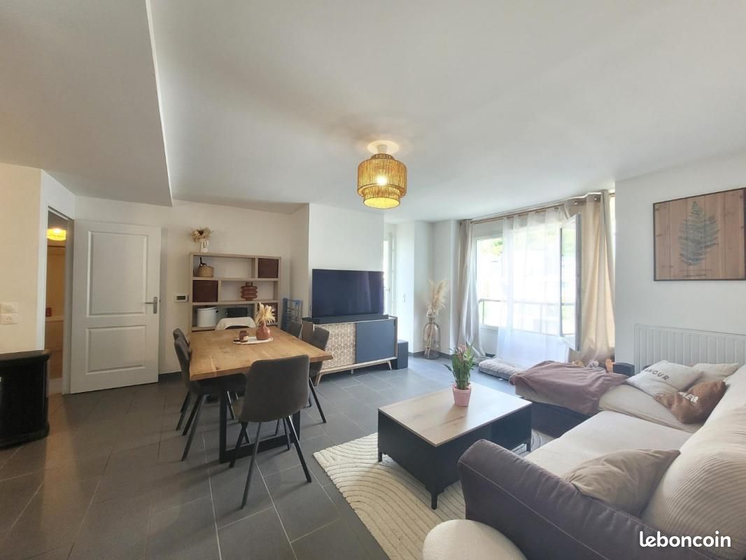 Appartement 3 pièces 65 m² · à Montivilliers · 65 m² · 805 €