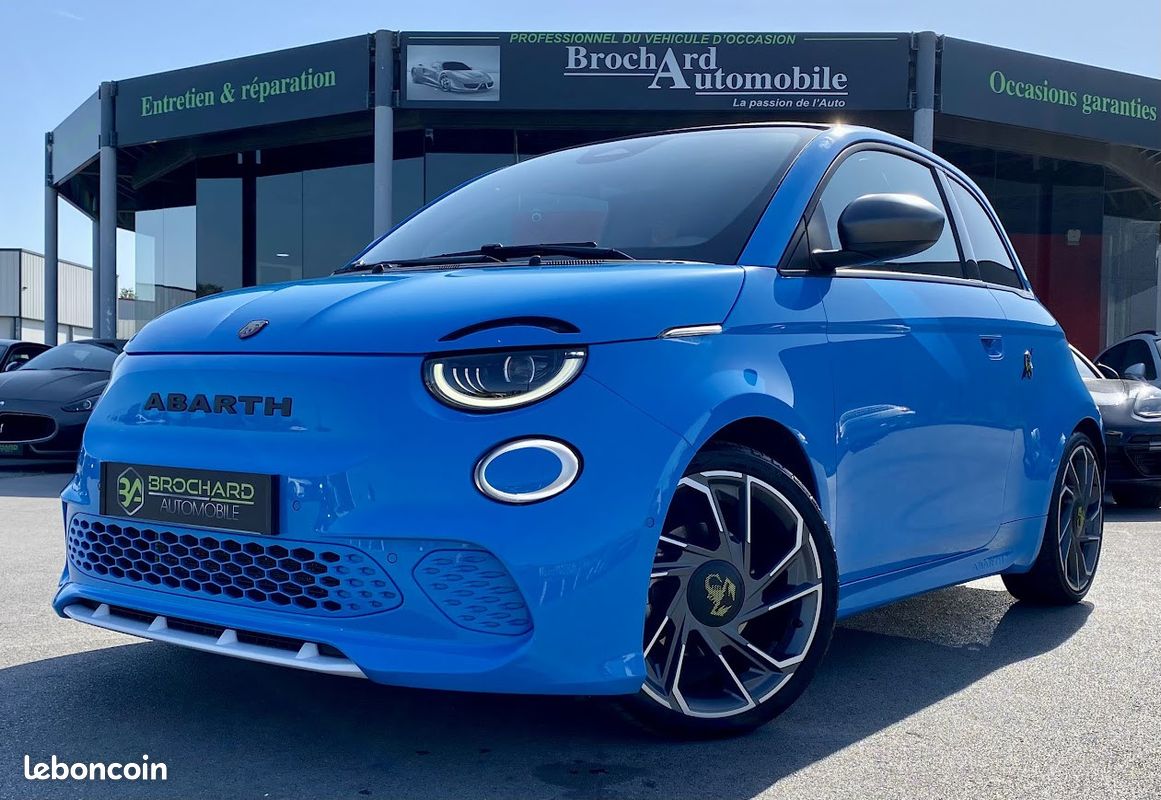 ABARTH 500 e Cabriolet / 42 kWh 155 CH BVA / Scorpionissima / Française / 1er Main / Suivi (image 1)