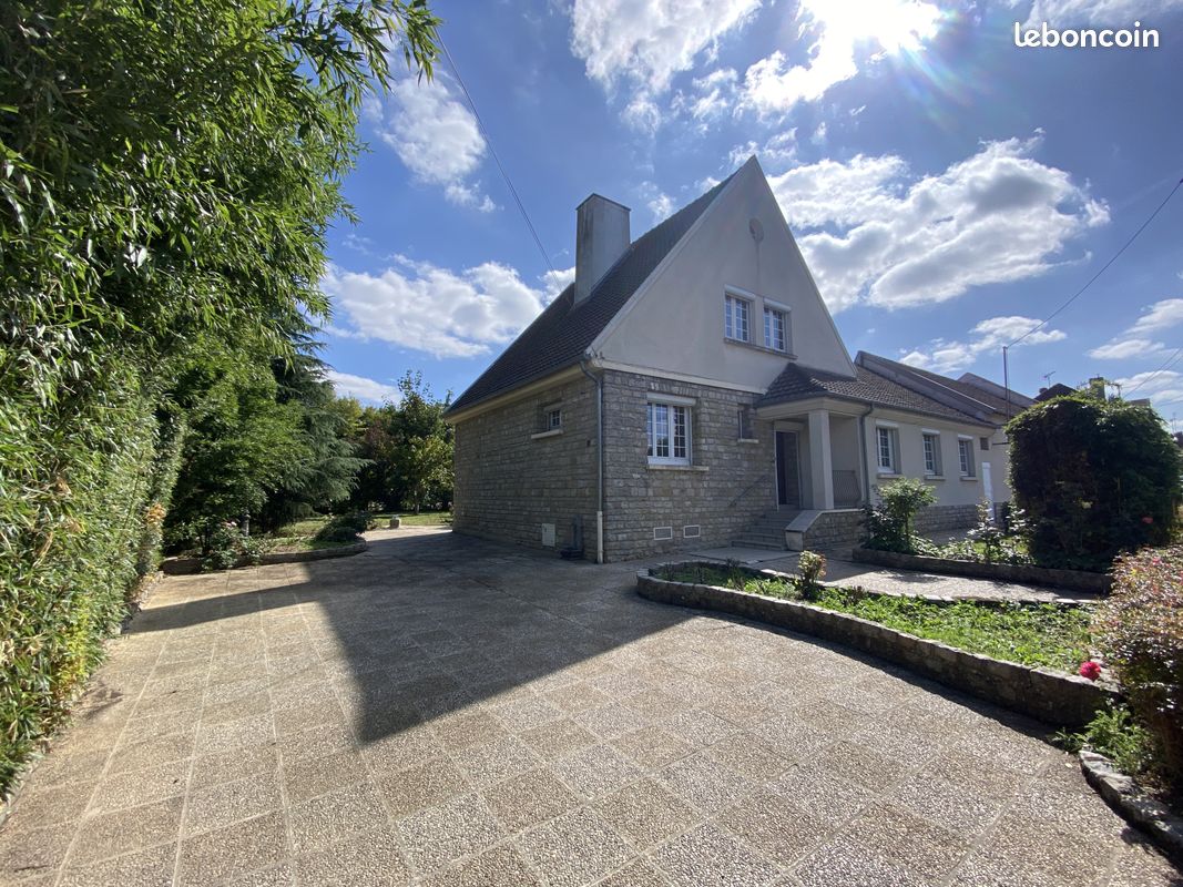 Maison 6 pièces 153 m² · à Aumale · 153 m² · 263 000 €