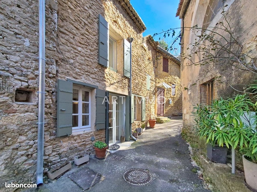 Maison 4 pièces 102 m² · à Lagnes · 102 m² · 350 000 €