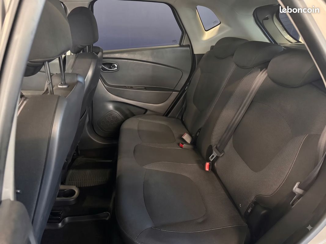 RENAULT Captur 0.9 tce 90ch ZEN - 2015 - Faible kilométrage (image 11)
