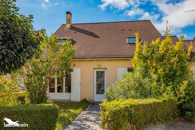 Maison 7 pièces 143 m² · à Mettray · 143 m² · 325 000 €