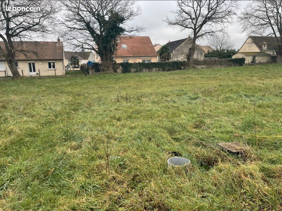 Terrain 647 m² Louailles · 24 000 €