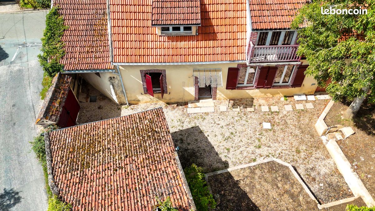 Maison 5 pièces 106 m² · à Saint-Martin-de-Nigelles · 106 m² · 230 000 €