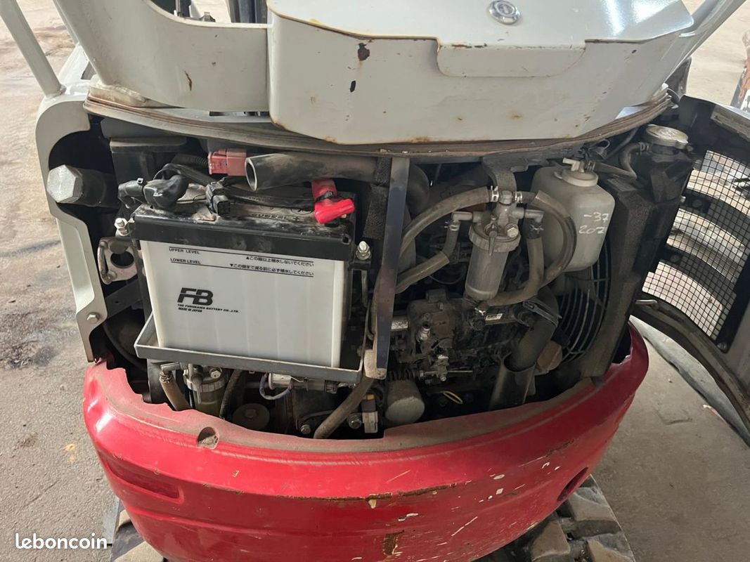 Takeuchi tb217r (image 8)