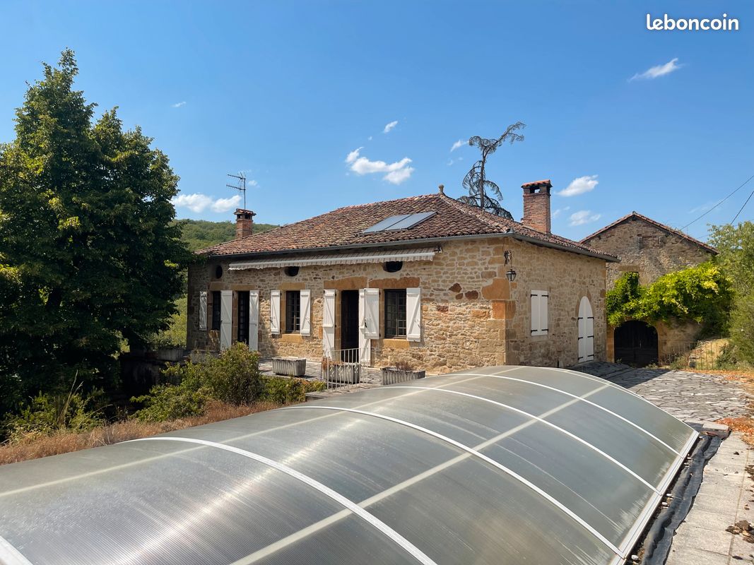 Maison 5 pièces 214 m² · à Figeac · 214 m² · 290 000 €