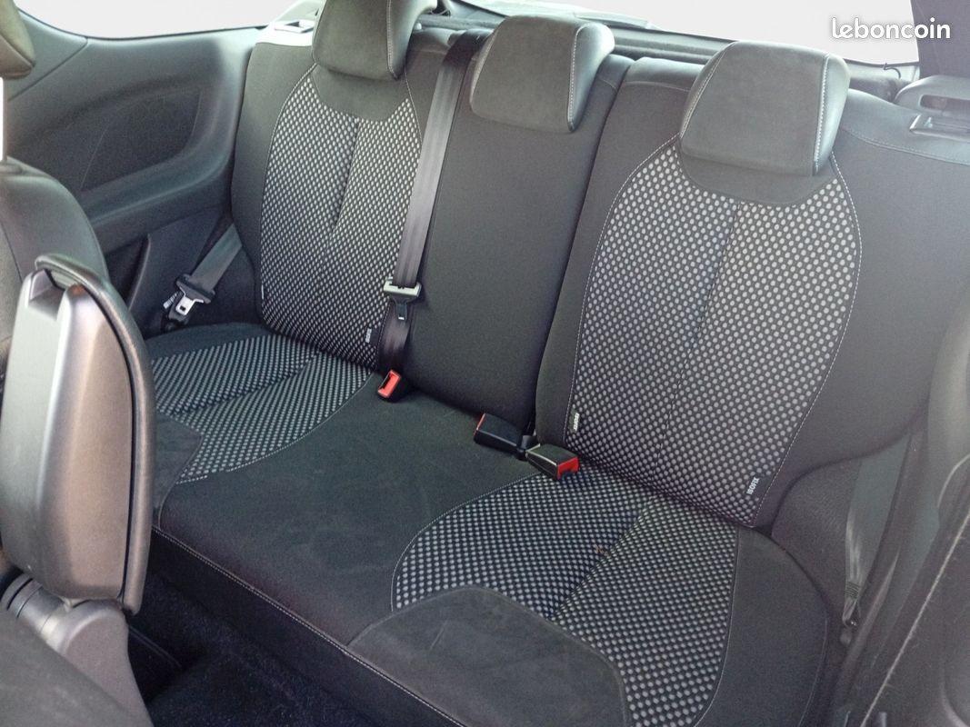 CITROEN DS3 HDi 110 FAP 109gr Sport Chic (image 13)