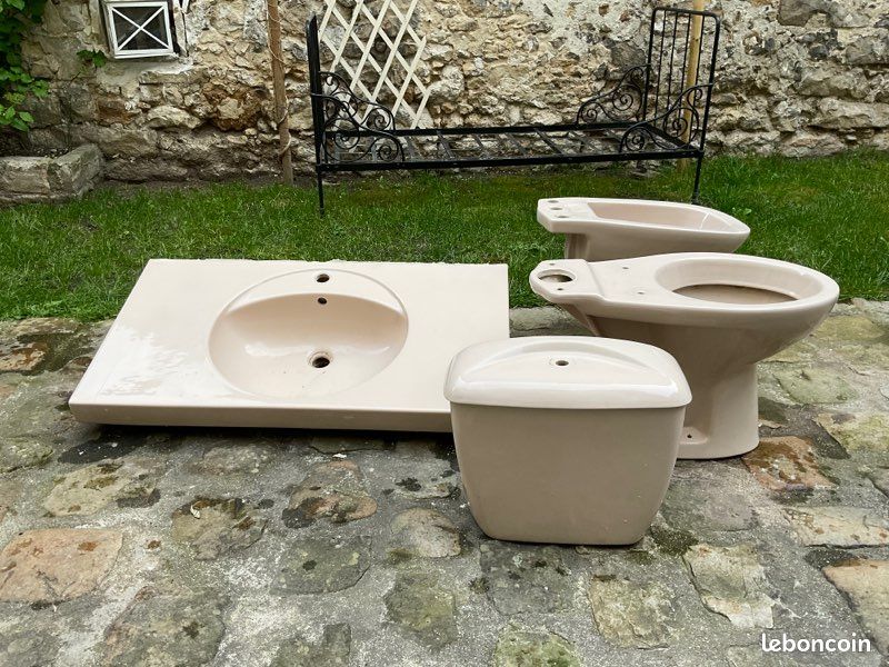 Trio de salle de bain, lavabo, bidet, WC (image 1)