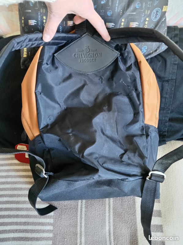 Sac à Dos Chevignon Vintage Années 90 - 30 Litres, Matière Alfa, Noir - Occasion Très Bon état