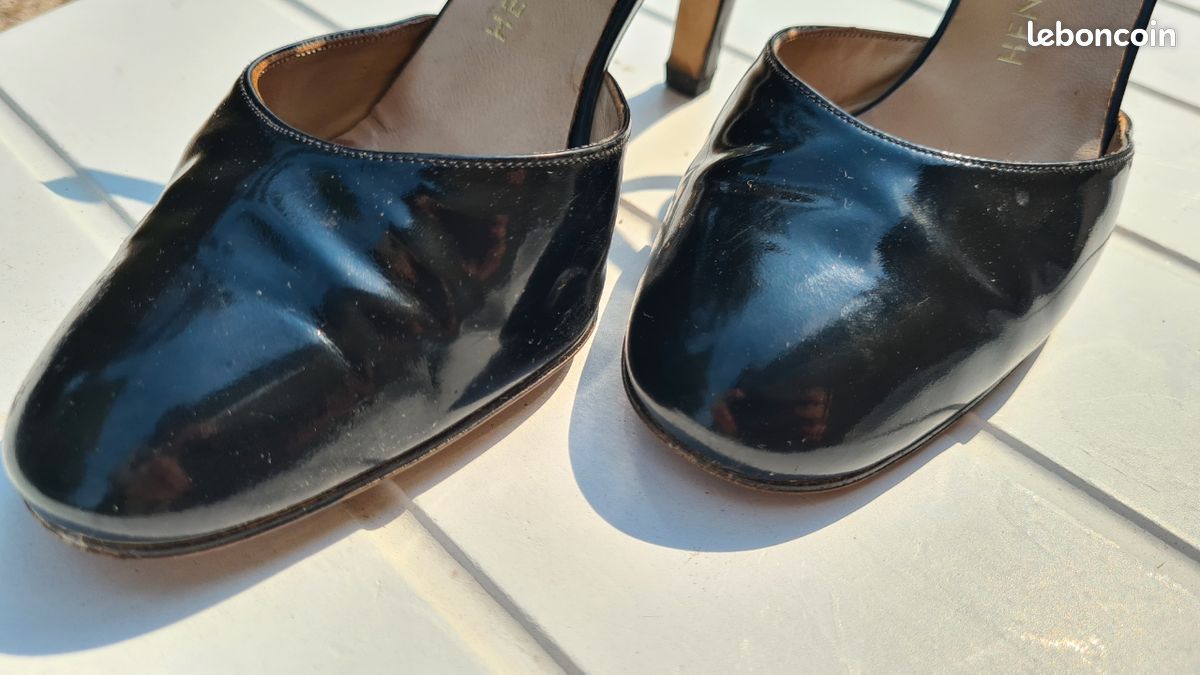 Escarpins vintage cuir verni noir (image 2)