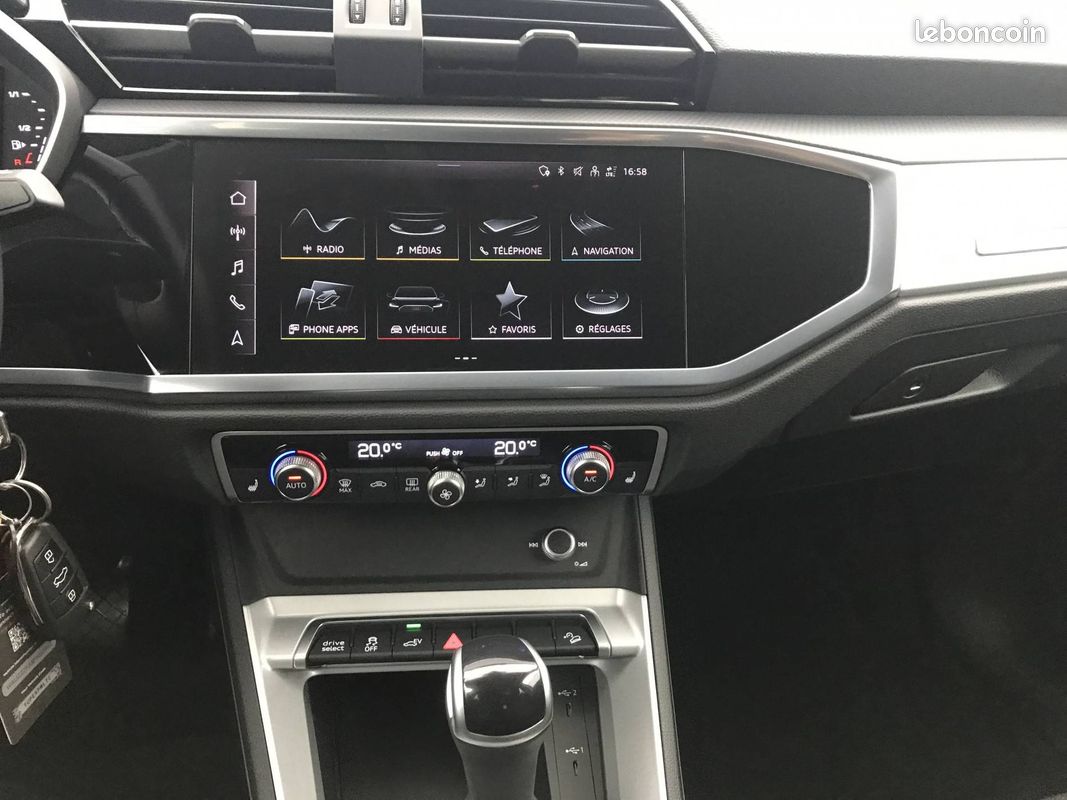 AUDI Q3 45 TFSIe 245 ch S tronic 6 Design (image 15)
