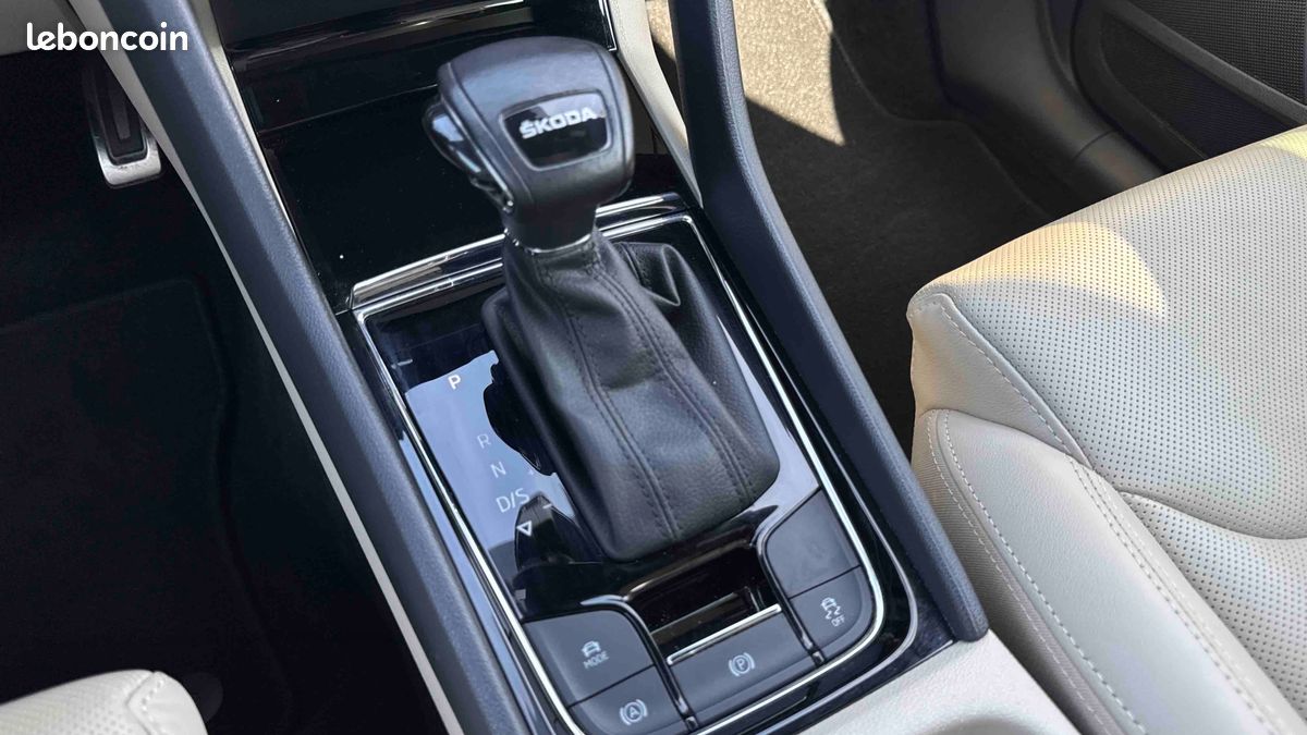 SKODA Kodiaq 2.0 TDI 150 SCR DSG7 7pl Laurin & Klement (image 27)