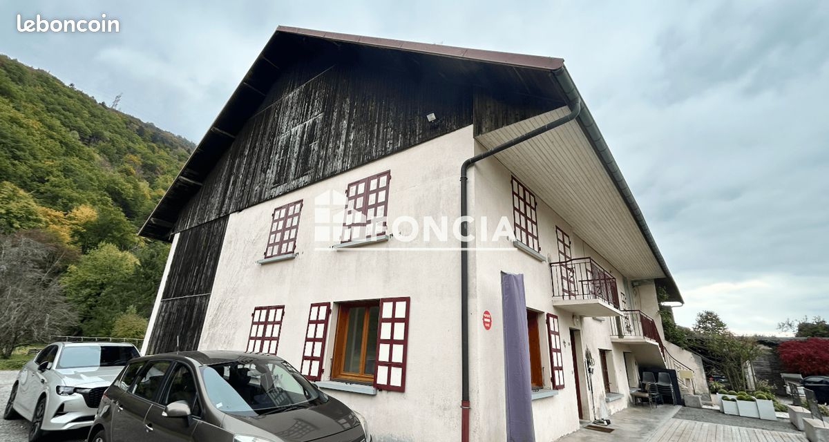 Appartement 3 pièces 87 m² · à Grignon · 87 m² · 830 €/mois