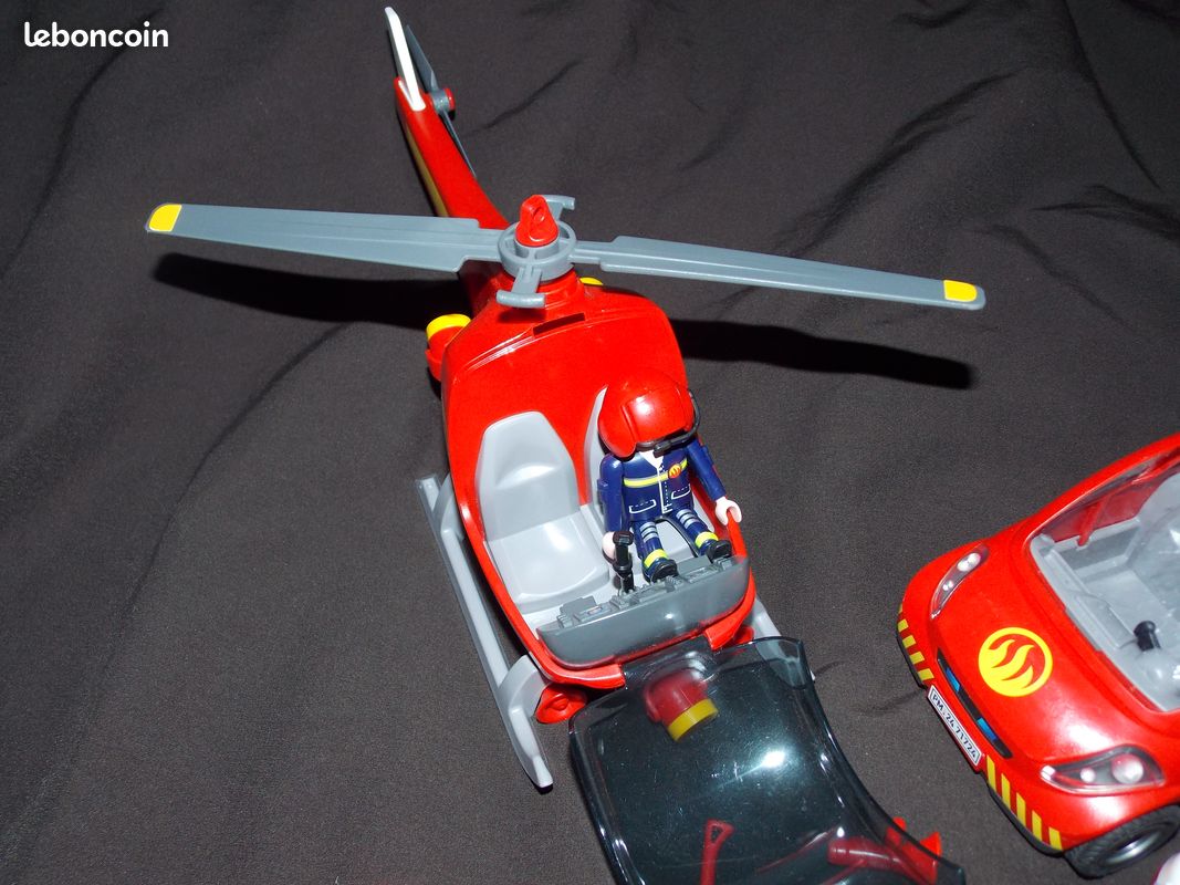 Playmobil brigade de pompiers avec hélicoptère et voiturette 71724 (image 2)