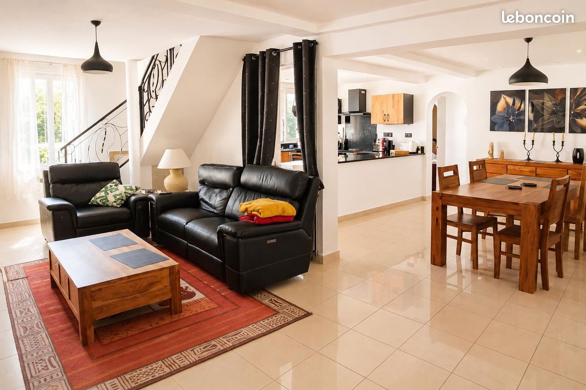 Maison 8 pièces 200 m² · à Saint-Pierre · 200 m² · 548 000 €
