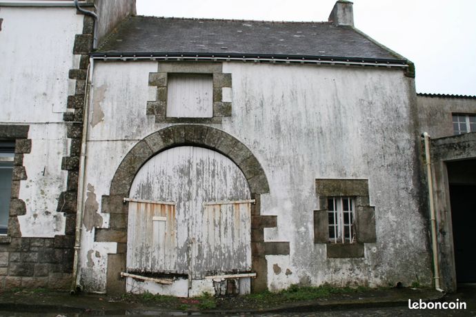 Immeuble 3 pièces 300 m²