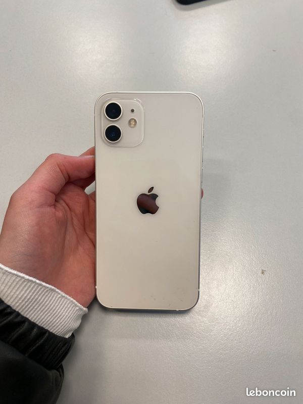 Iphone 12 blanc (image 3)