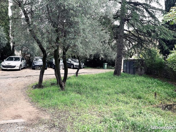 Terrain 1029 m² Nîmes