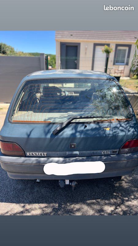 Clio 1 (image 1)