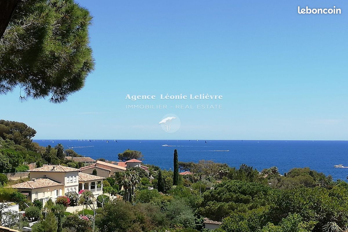 Maison 7 pièces 183 m² · à Roquebrune-sur-Argens · 183 m² · 1 030 000 €