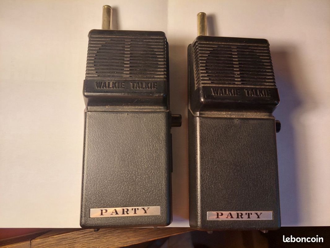 Walkie Talkie Lingo: A Cheat Sheet for Beginners