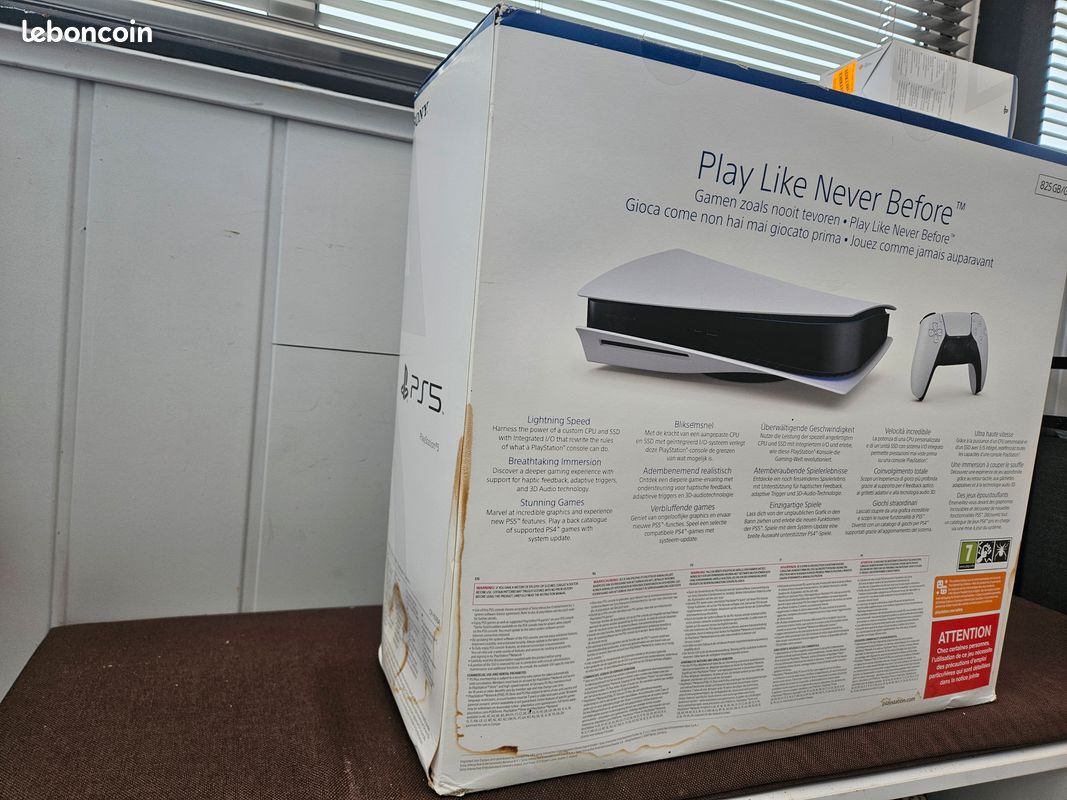 Lot 1 boîte neogeo mvsx 1 boîte ps5 abîmée et une boite vr2 abîmé (image 7)