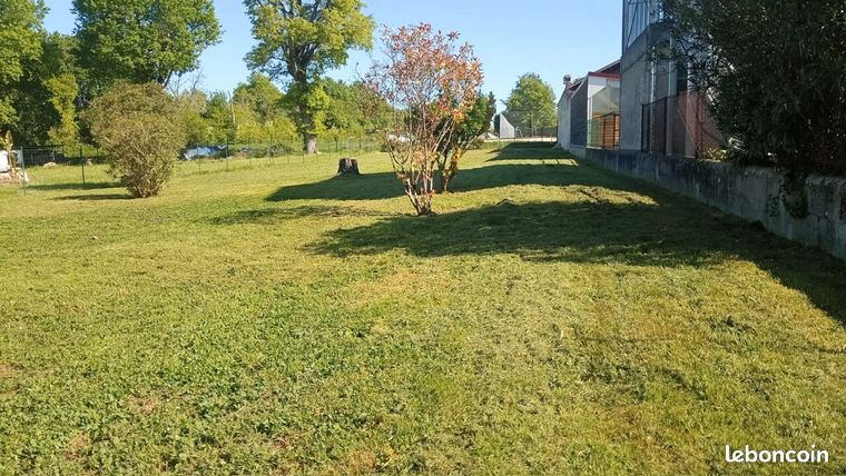 Terrain 1100 m² SAVIGNAC DE L ISLE