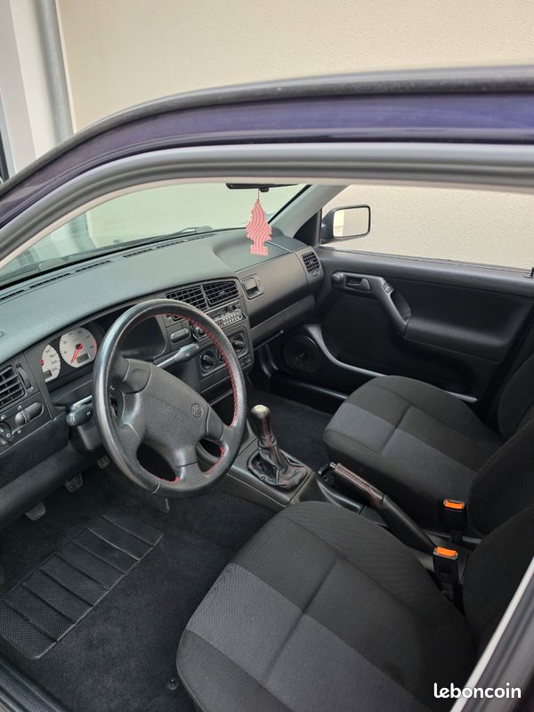 Volkswagen golf bon jovi 1.6 75 ch essence (image 3)