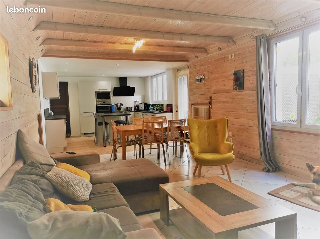 Maison 9 pièces 170 m² · à Coëx · 170 m² · 290 000 €