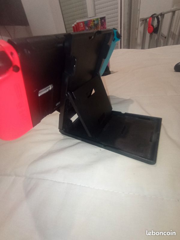 Nintendo Switch (image 10)