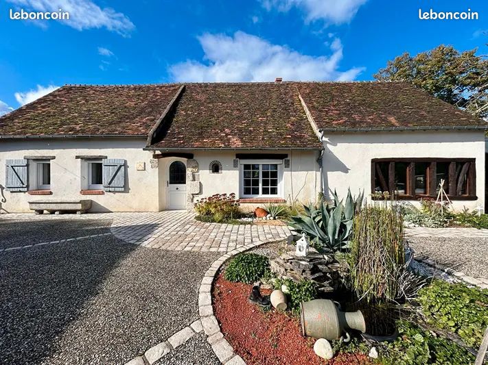 Maison 6 pièces 134 m² · à Cellettes · 134 m² · 220 000 €