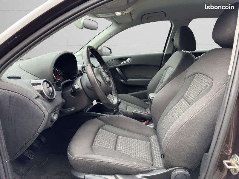 Audi A1 SPORTBACK 1.6 TDI 105CH FAP AMBITION à partir de 183,31/mois (image 3)