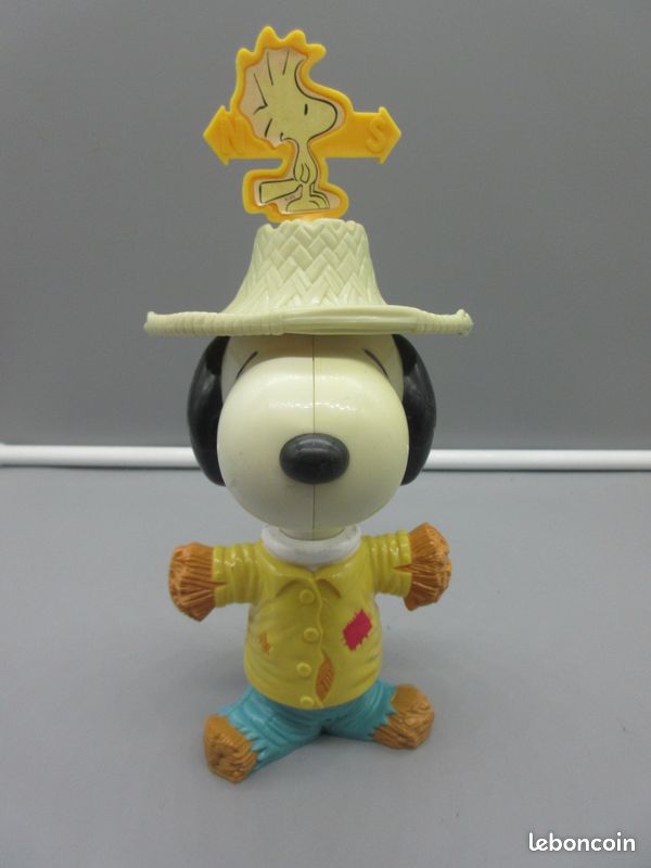 Grande figurine vintage de 2000 Snoopy en épouvantail (image 1)