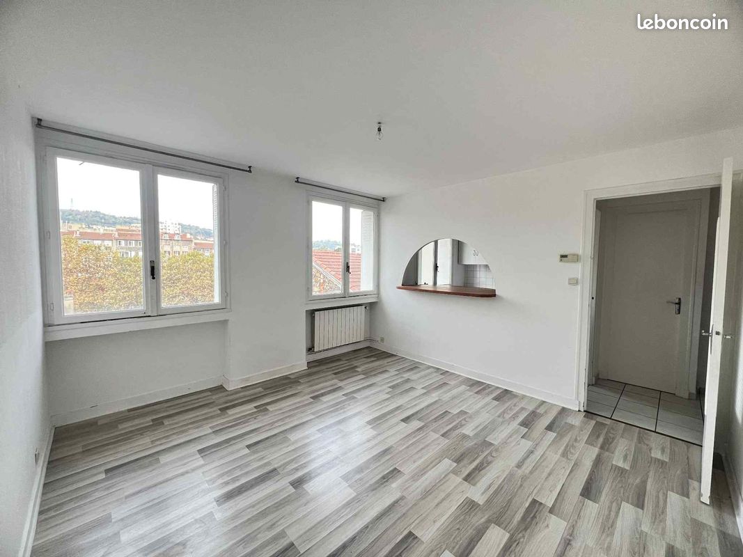 Appartement 2 pièces 43 m² · à Saint-Étienne · 43 m² · 390 €/mois