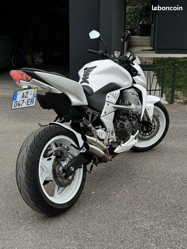 Kawazaki Z750 (image 2)