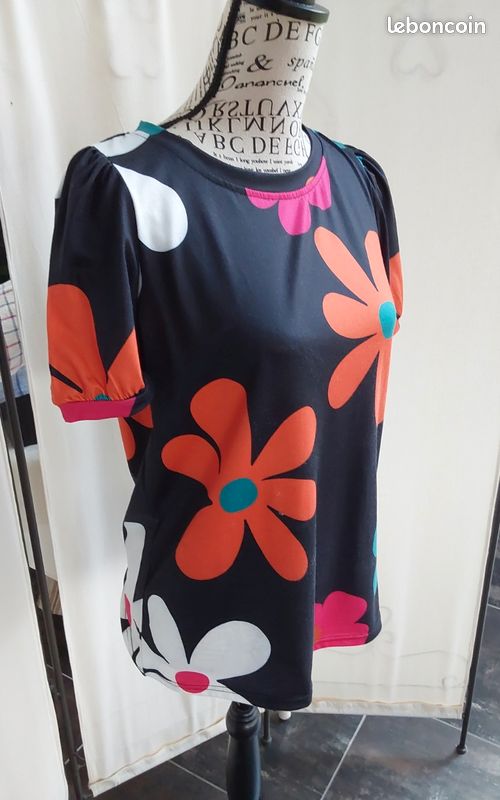 Top Tee-shirt Femme Manches 3/4 Encolure Dégagée Fleur Orange Taille 38/40 - Neuf Sans étiquette