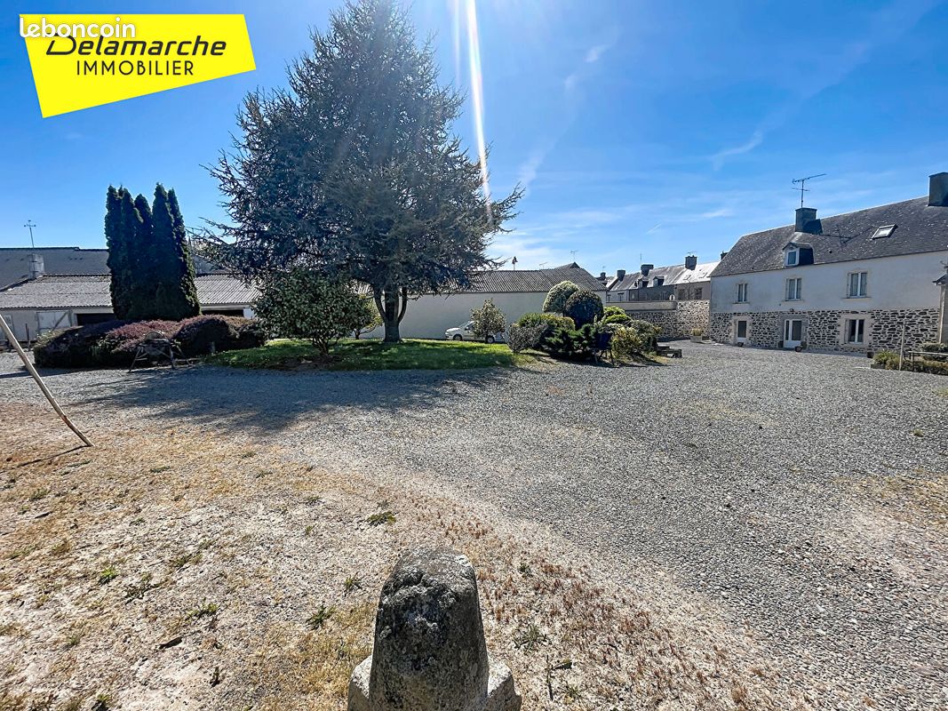 Maison 10 pièces 224 m² · à Saint-Sauveur-Villages · 224 m² · 200 000 €