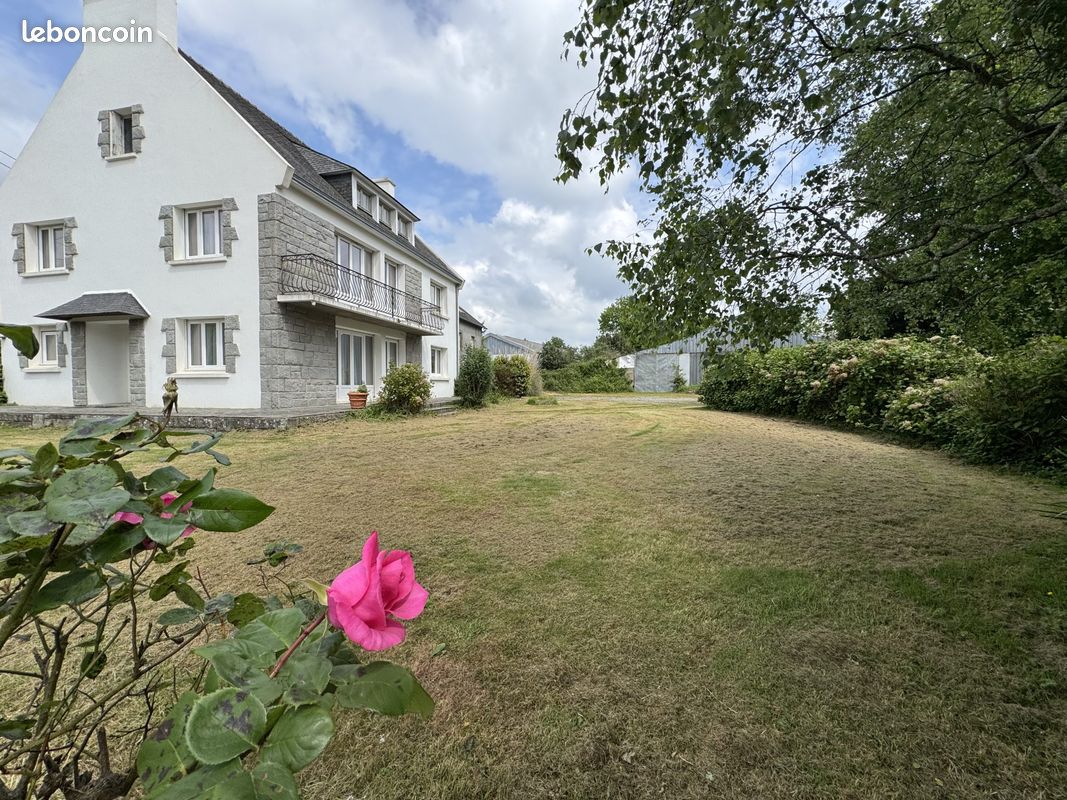 Maison 10 pièces 257 m² · à Guipavas · 257 m² · 397 000 €