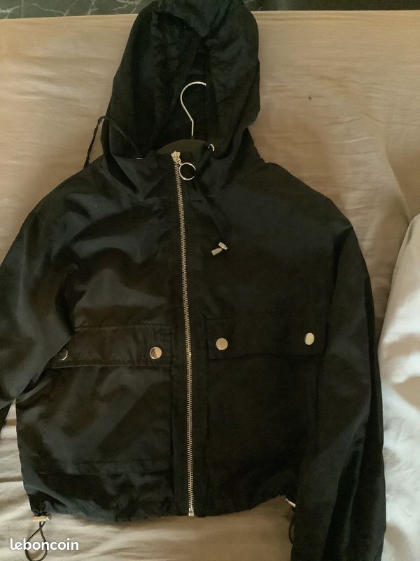 Veste Noir et veste bleue (image 1)
