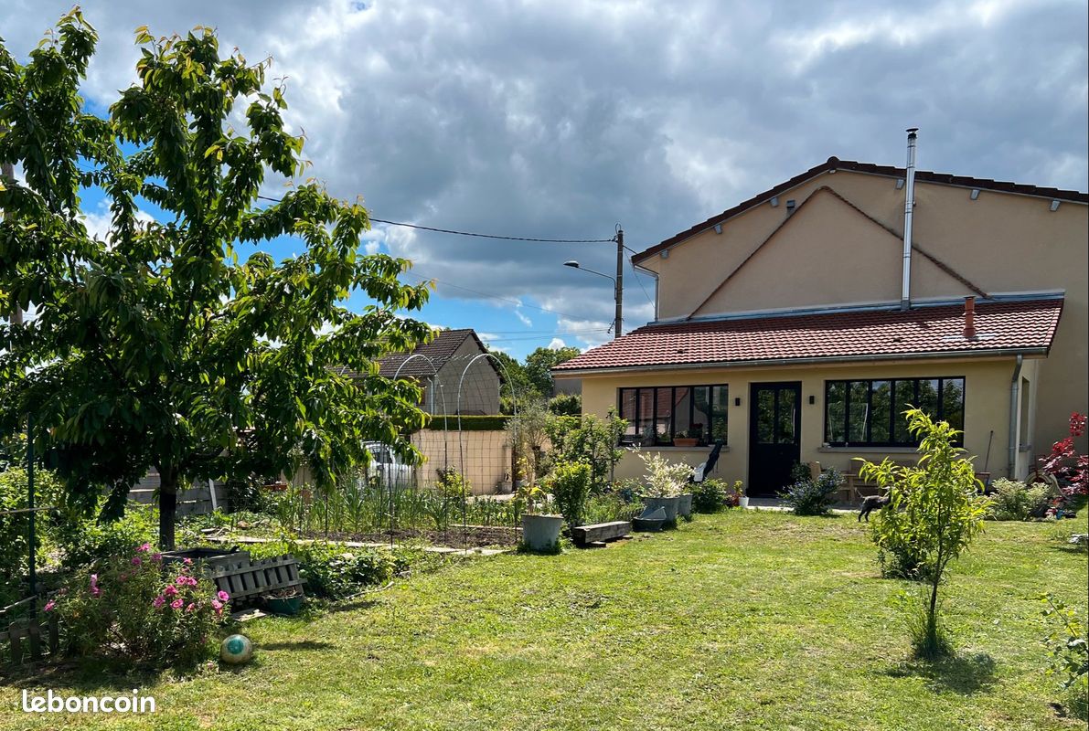Maison 4 pièces 159 m² · à Cusset · 159 m² · 315 000 €