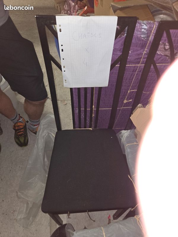 4 chaises noire (image 1)