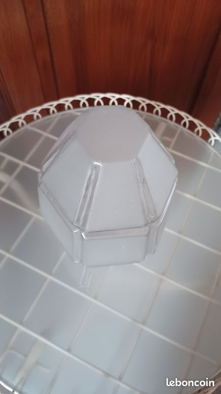 Globe ancien H 18.5 cm en verre en forme de grenade (image 4)